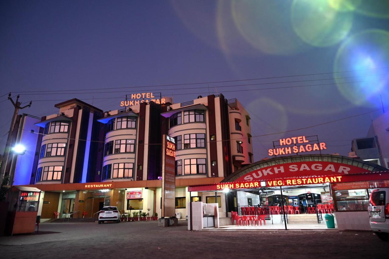 Hotel Sukh Sagar Somnāth Exteriör bild